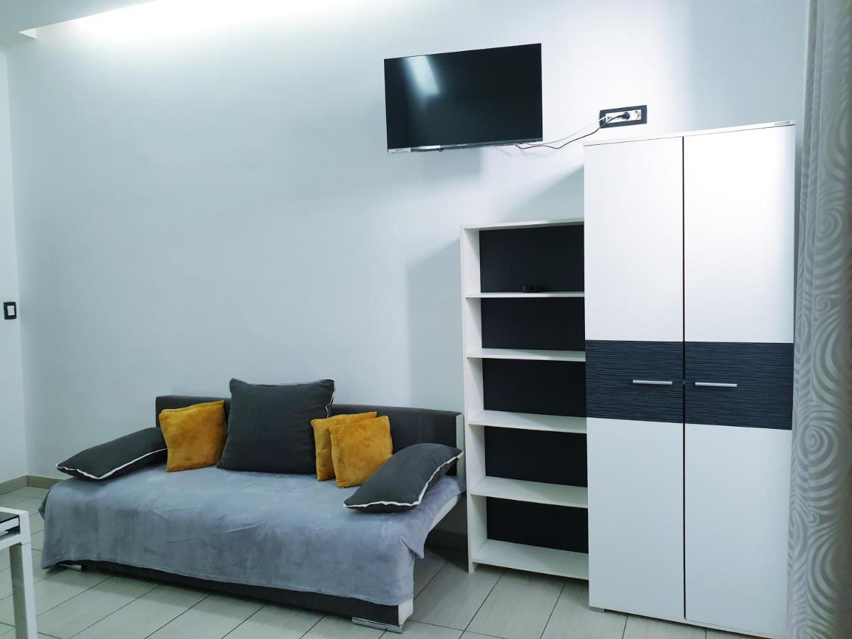 Studios Centar Apartment *