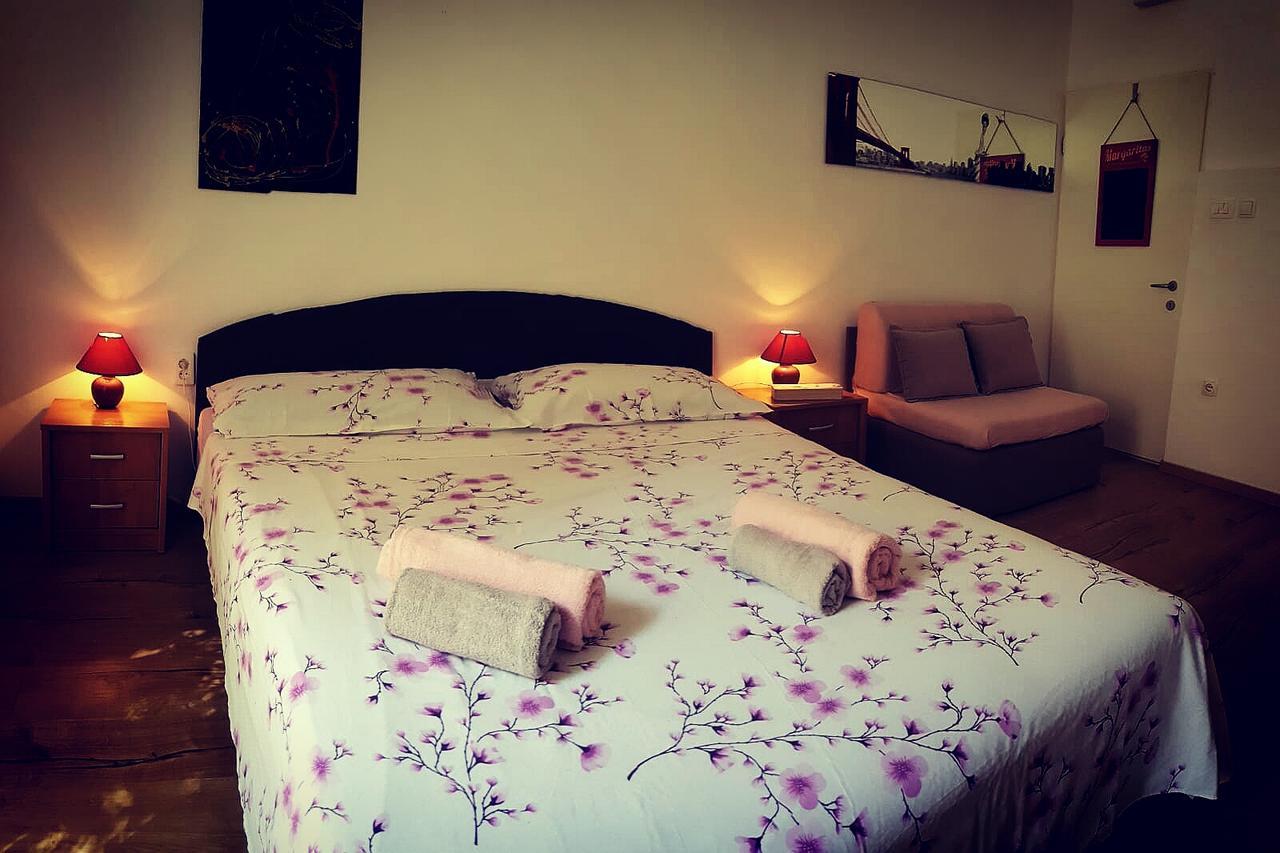 Studios Centar Apartment
